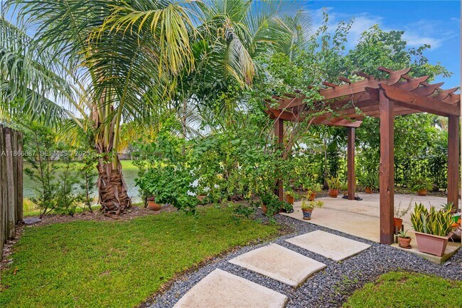 Building Photo - 363 NE 25th Terrace