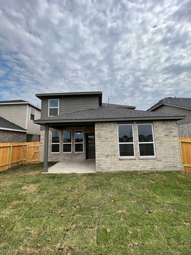 Building Photo - 15446 Islandview Ln