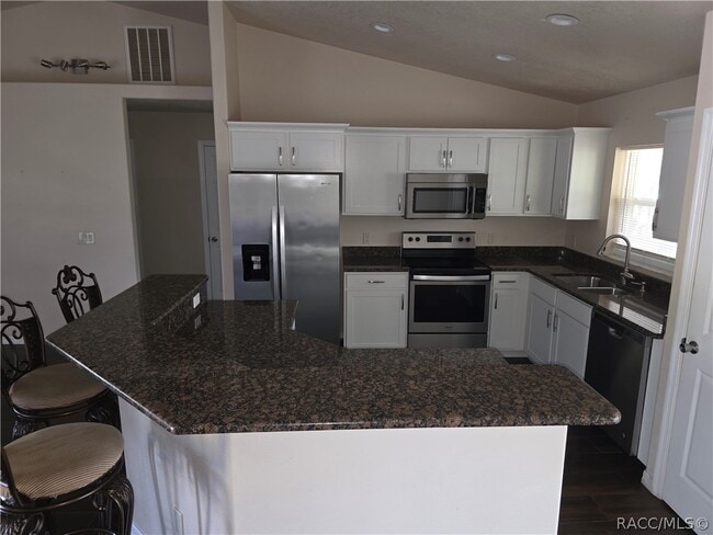 Building Photo - 5835 N Decarlo Dr