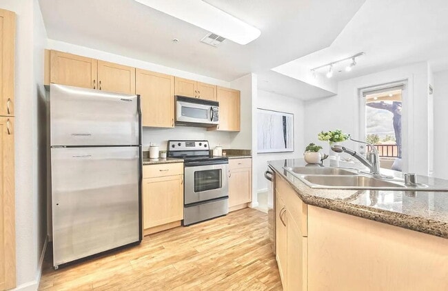 Building Photo - "Chic 1-Bed Oasis in San Jose with Hardwoo...