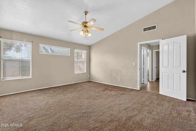 Building Photo - 7427 W Topeka Dr