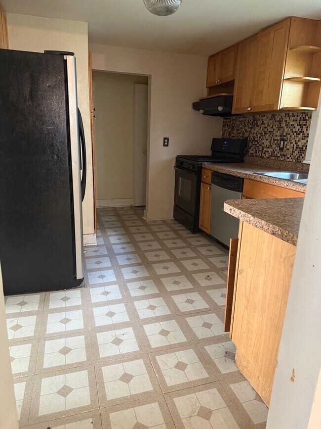 Building Photo - Newly Updated Home in Downtown Middleton