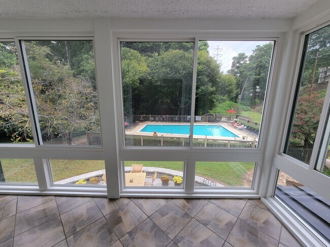 Building Photo - 1445 Monroe Dr NE