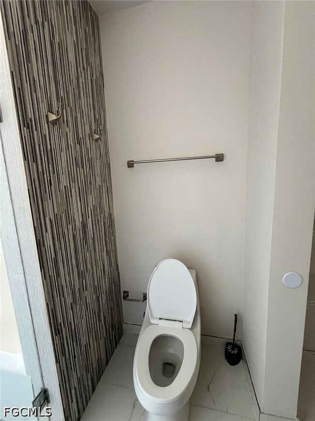 Building Photo - 1832 NW 22nd Pl