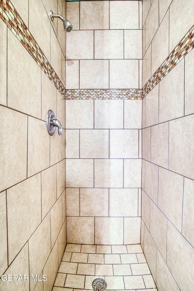 Building Photo - 6076 Los Siglos Dr