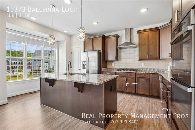 Building Photo - 15373 Ballerina Lp