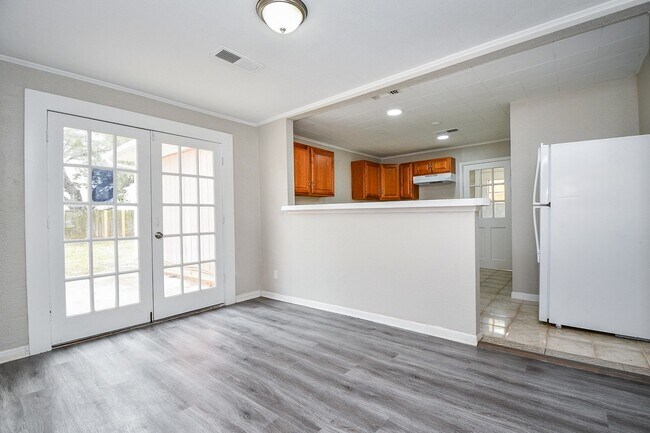 Building Photo - 1606 Harris Ave