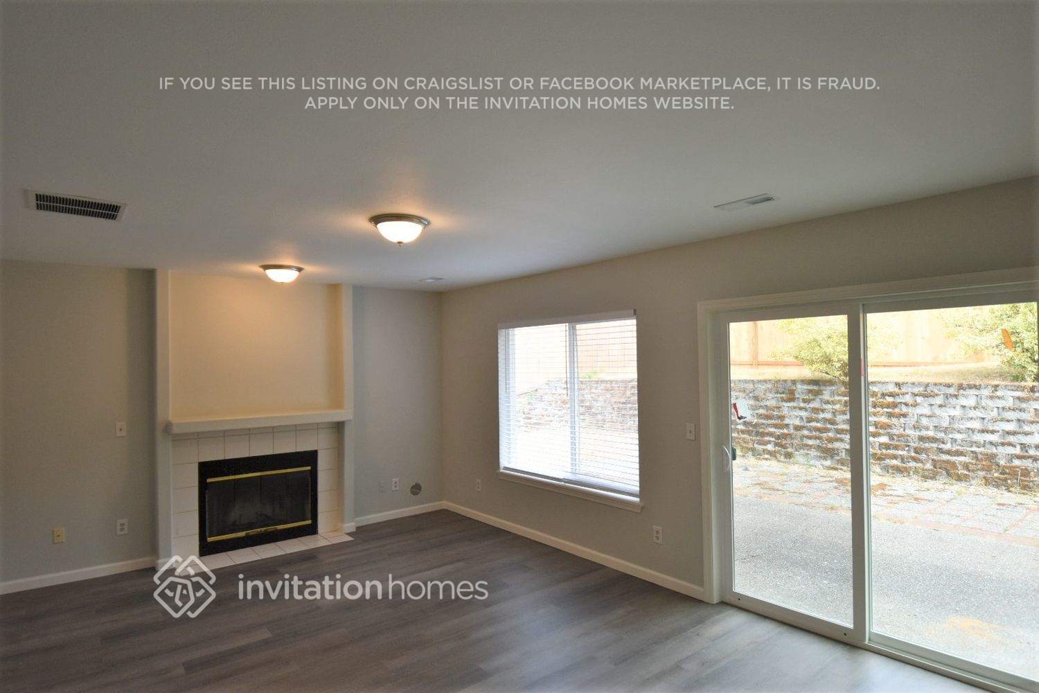 Building Photo - 3700 Arbor Dr SE