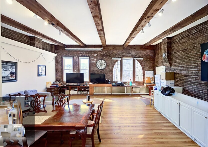 Building Photo - 29 Saint Marys Ct