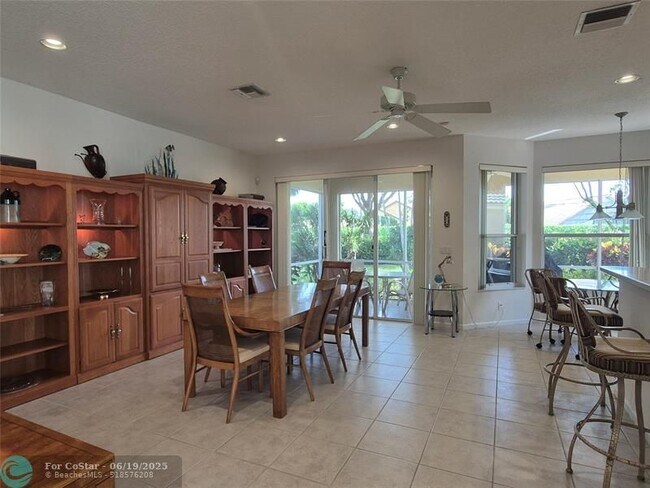 Building Photo - 12752 Coral Lakes Dr