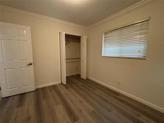 Building Photo - 8985 SW 21st Terrace