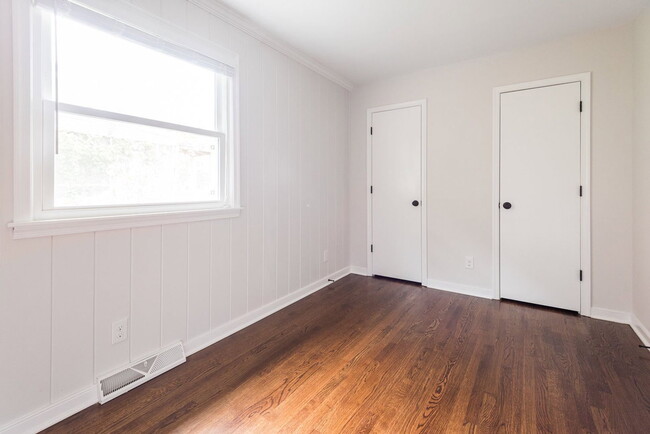 Building Photo - 4808 Hanover Ave