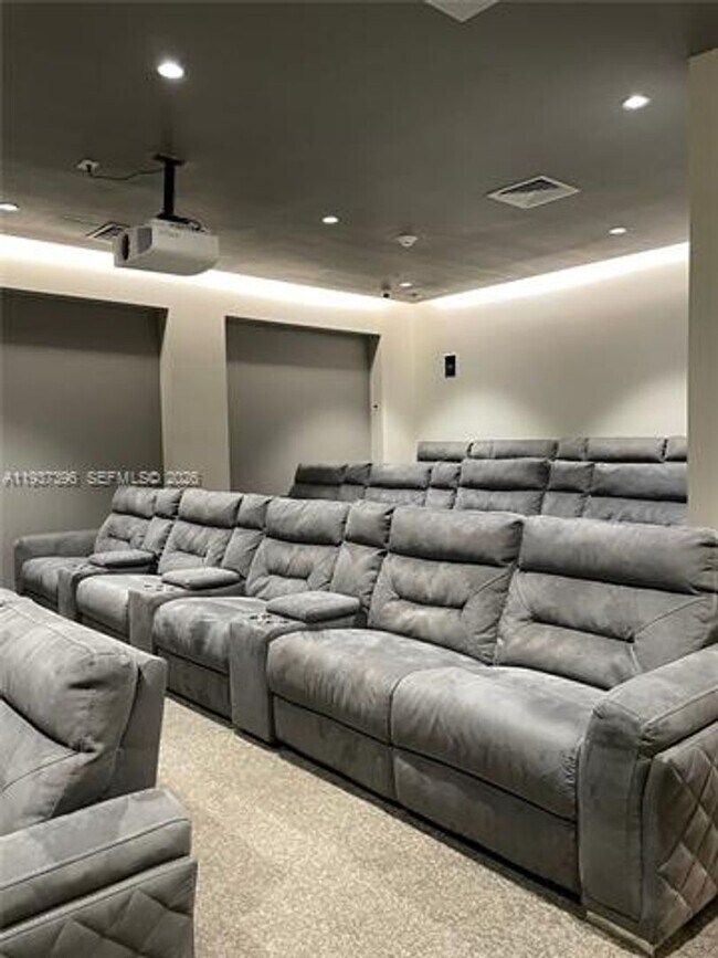 Building Photo - 10275 Collins Ave