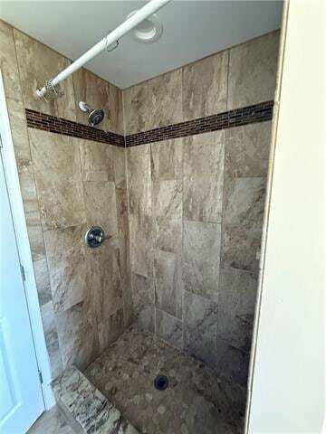 Building Photo - 616 Oriole St