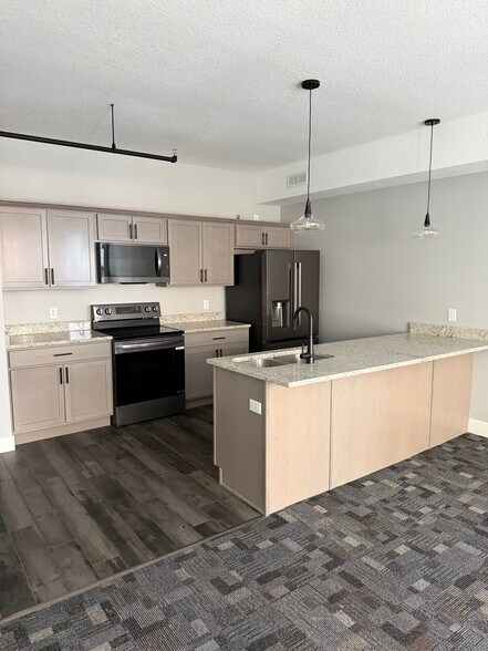 Apt 204 - 121 E Wooster St
