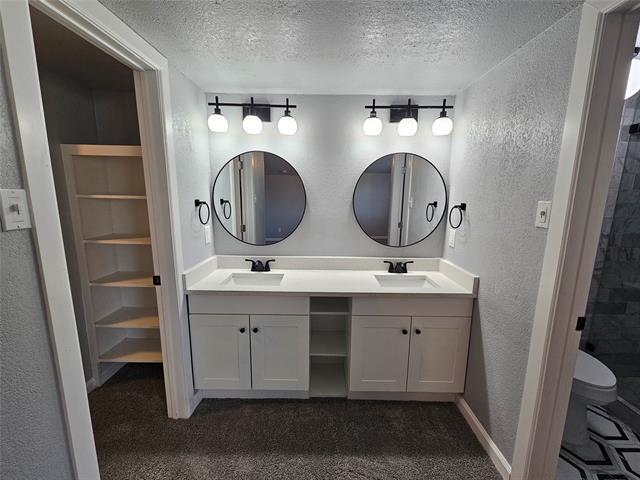 Building Photo - 4806 Cliffwood Dr