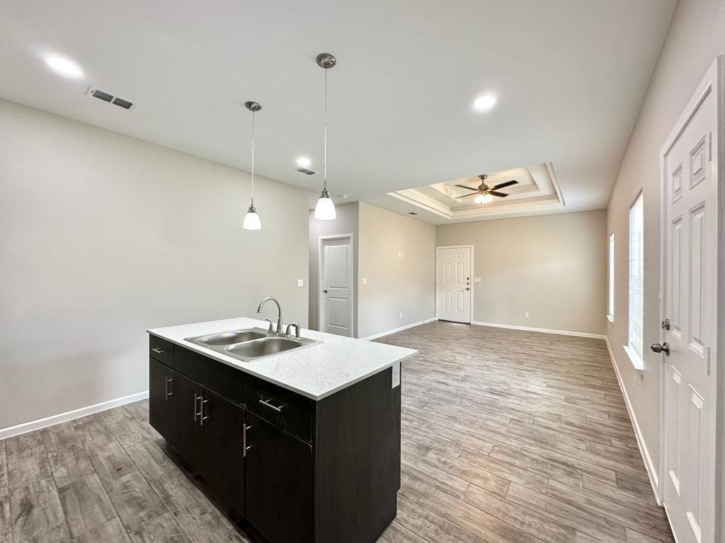Building Photo - 1312 Vani Dr