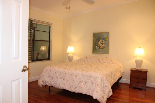 Building Photo - 38 Bethesda Park Cir