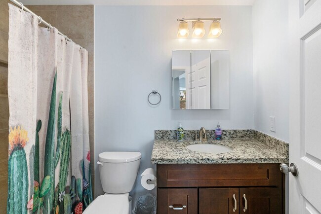 Building Photo - 8259 E Mulberry Ln