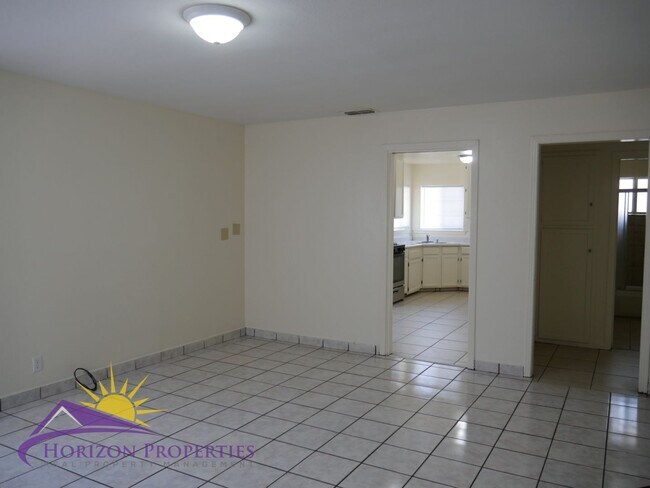 Building Photo - 381/385 Las Palmas Ave