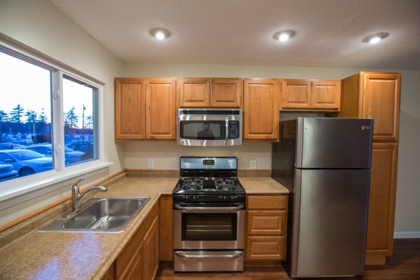 Building Photo - POOL IS OPEN !  Gorgeous 2 Bdrm Condo $2500, Central AIR !! No Smoking- small Dogs OK- WD Hookup