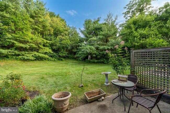 Building Photo - 908 Holly Ct