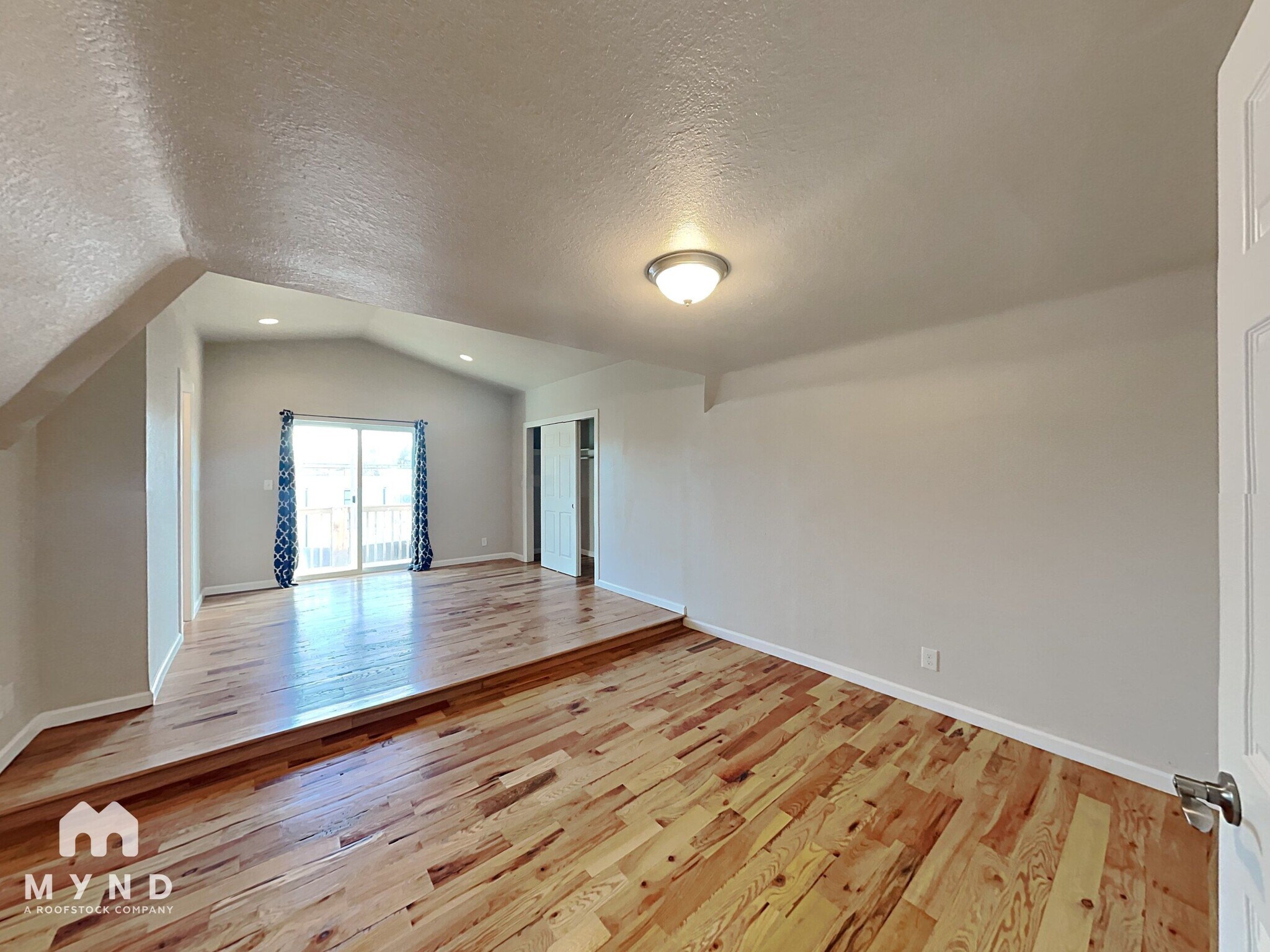 Building Photo - 2426 S Acoma St