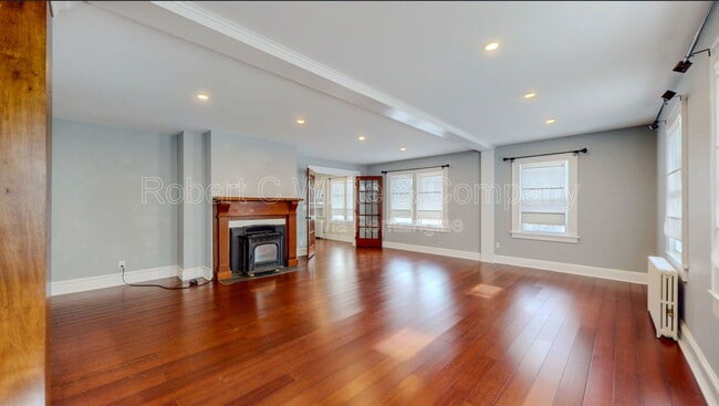 Building Photo - 2 Currituck Rd