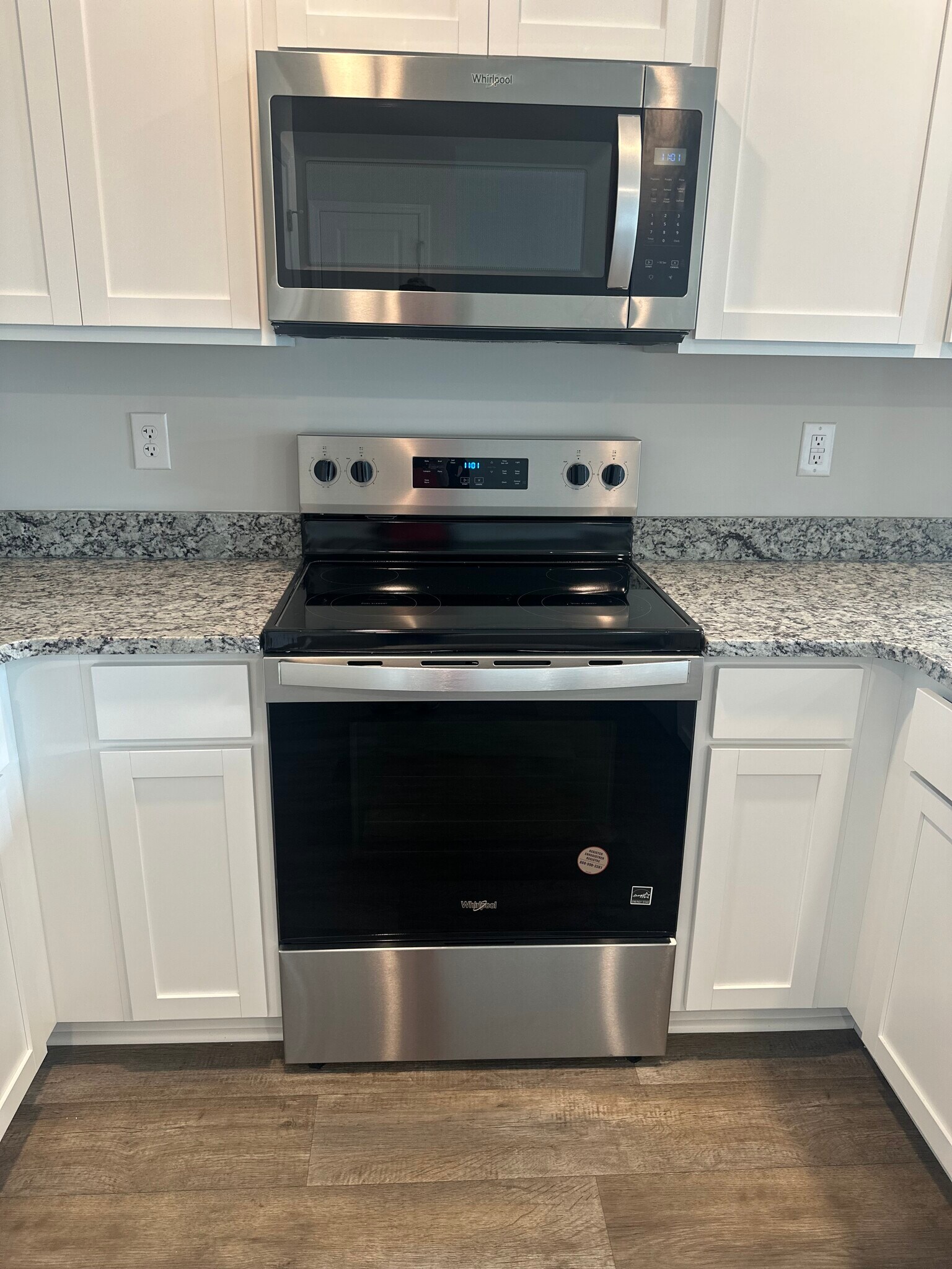 Brand new stainless steel appliances - 4162 High Glen Dr