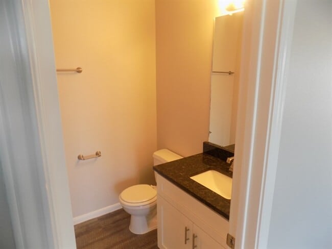 Building Photo - 21711 Falcongate Ct