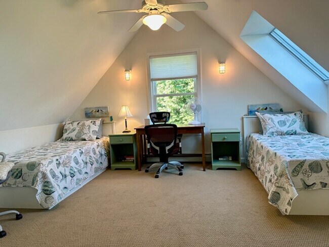 Building Photo - 2030 Harpswell Islands Rd