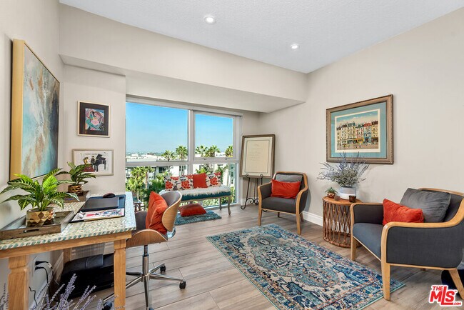 Building Photo - 13600 Marina Pointe Dr