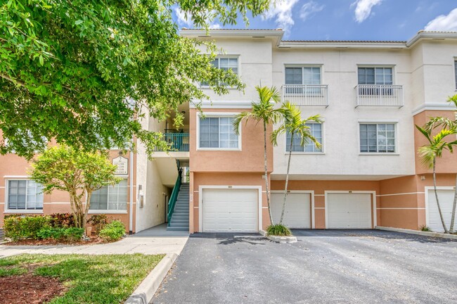 Primary Photo - 2206 Myrtlewood Cir E