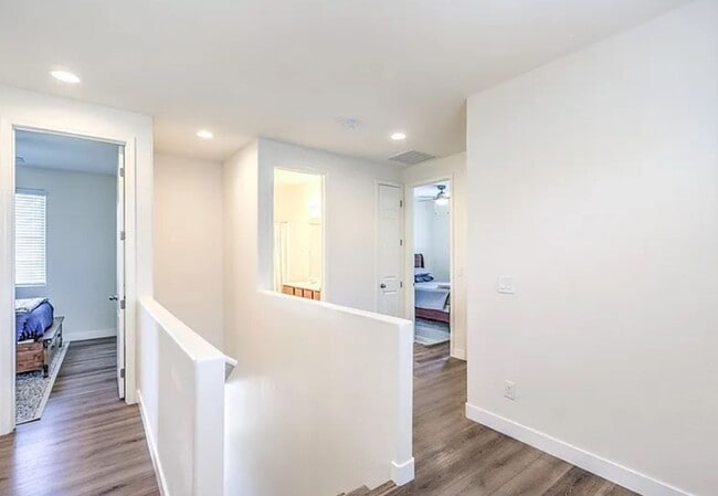 Building Photo - Summerlin Stunner- Spacious Backyard, Stri...