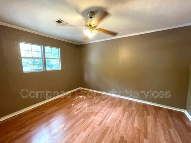 Building Photo - 2714 Windsor Ave