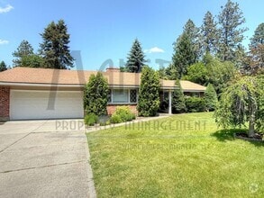 Building Photo - South Hill Red Brick Rancher