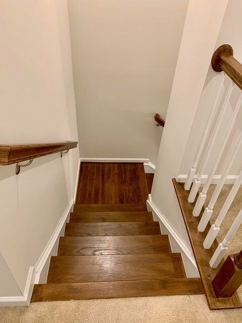 Building Photo - Gorgeous brick front 3bd 2/2bth townhouse ...