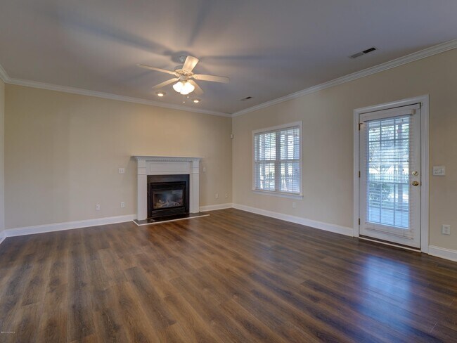 Building Photo - 217 Windchime Dr