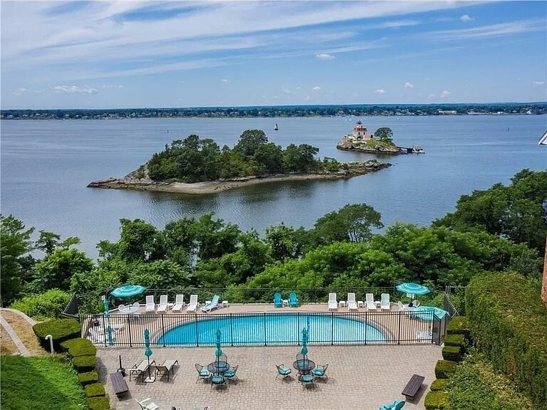 Building Photo - 23 Bullocks Point Ave