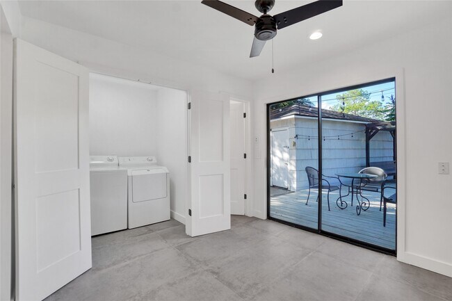 Building Photo - 5226 Kinglet St