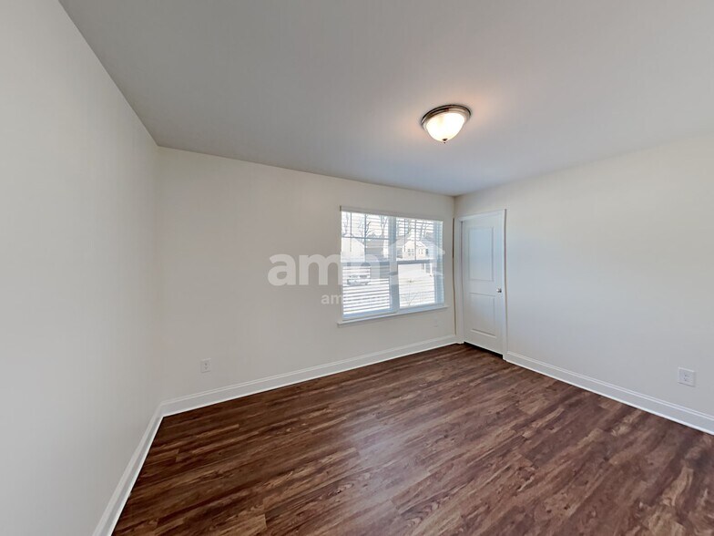 Building Photo - 3235 Brierhill Rd