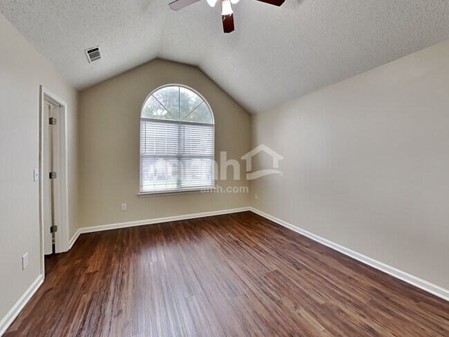 Building Photo - 3321 Metro Way