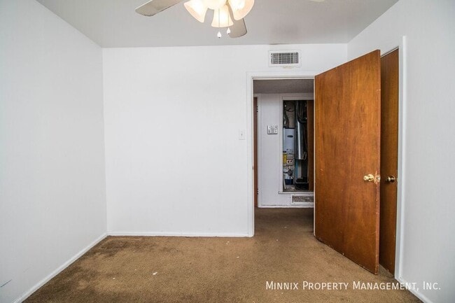 Building Photo - 1906 N Pecos St