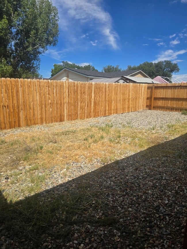 Building Photo - 307 Acoma Dr