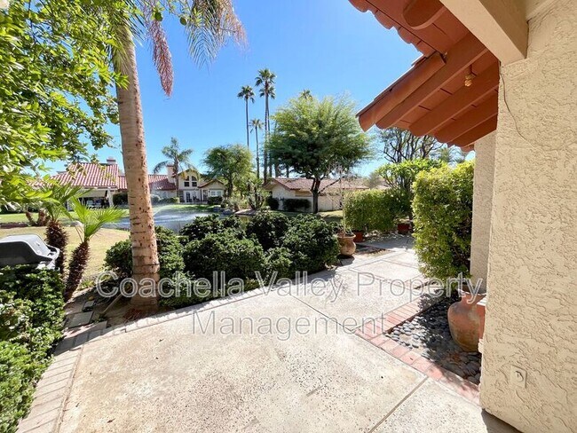 Building Photo - 112 Avellino Cir