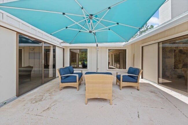 Building Photo - 3306 Fargo Ave