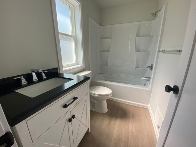 Building Photo - Adorable 2 Bedroom ADU in SE Portland!