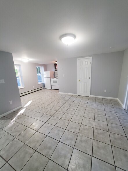 Building Photo - 217 3rd St