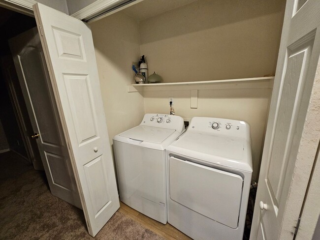 Building Photo - DEEP CREEK