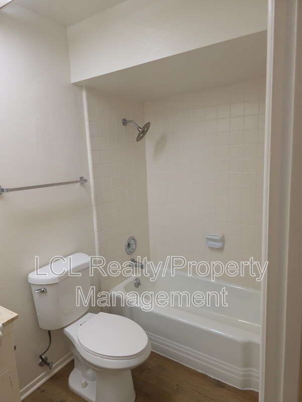 Building Photo - 26201 Fountain Bleu Dr